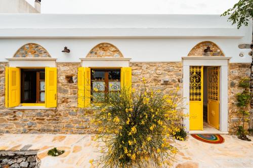 Filoti House | Discover Filoti: Perfect Family-Friendly Getaway