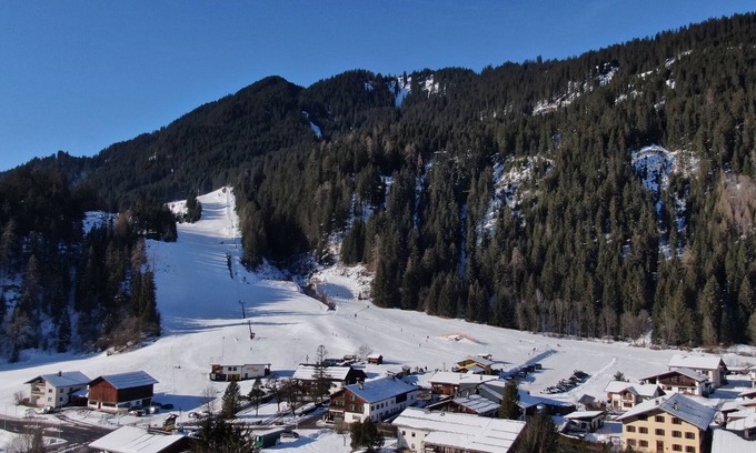 Elbigenalp Apartment | Feel Good Deluxe: Guest Rated 10/10 with Breakfast & Kitchen