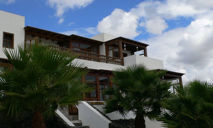 La Asomada Apartment | Oasis of Relaxation in La Romantica with Ocean Views