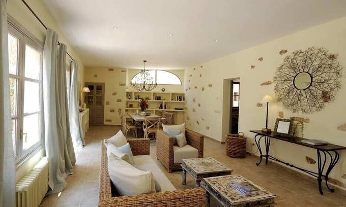 Santanyi House | Inviting Villa with Oceanfront Views in Santanyi