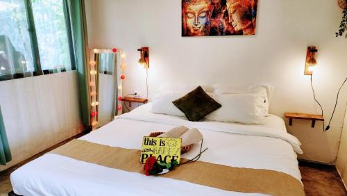 Hin Hong House | Cozy 2BR Private House - Pet & Child Friendly Retreat