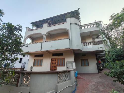 Visakhapatnam House | Cozy RKBeach: Pet & Child Friendly with Great Reviews