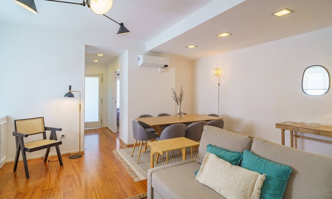 Centro / Baixa Apartment | Top-Rated Classic Apartment with Spa & Pet-Friendly Options