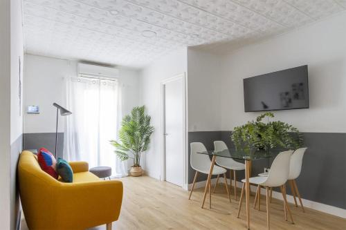 Cornella de Llobregat Apartment | Welcoming Stay at Feel Welcome Barcelona - Pet-Friendly Retreat