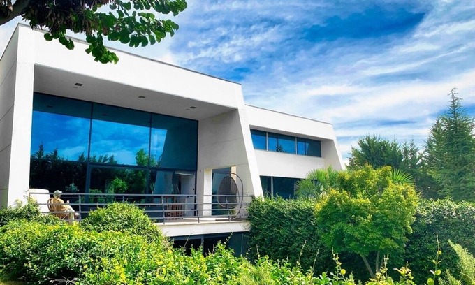 Estacion de Chinchilla Villa | Welcome to Your Spectacular Home with Pool & Spa Amenities