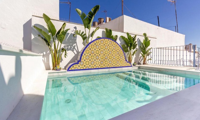 San Vicente Apartment | Discover Feelathome San Lorenzo Apartments with Ocean Views