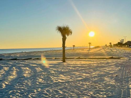 Gulfport Apartment | Home-Like Retreat, Steps from the Beach & Family Friendly