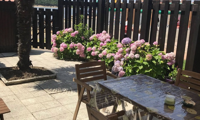 Vieux-Boucau-les-Bains Apartment | Idyllic T2 Cabin with Large Terrace by the Lake