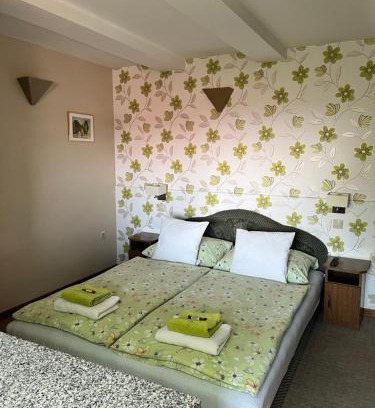 Buk Hotel | Discover Fehér Ló Fogadó: Rated 9/10 with Unique Amenities