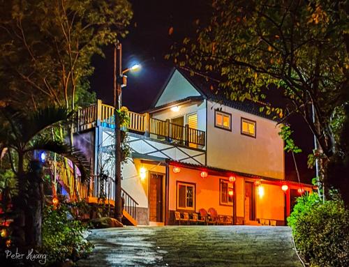 Tongxiao House | Fei Ying Homestay: Family-Friendly Retreat with Pool & Breakfast