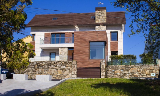 Isla de Arosa House | FEITIÑA HOUSE: Modern Haven with Breathtaking Sea Views