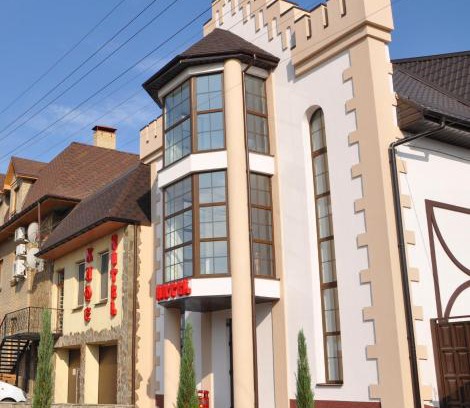 Kharkiv Hotel | Pet-Friendly Felisa Hotel with Pool and Spa Amenities