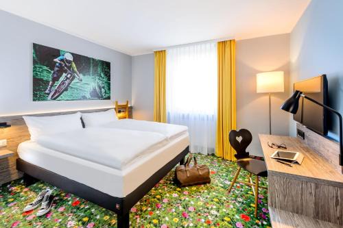 Kaufbeuren Hotel | Discover Felix Hotel Kaufbeuren: Family and Pet Friendly Stay