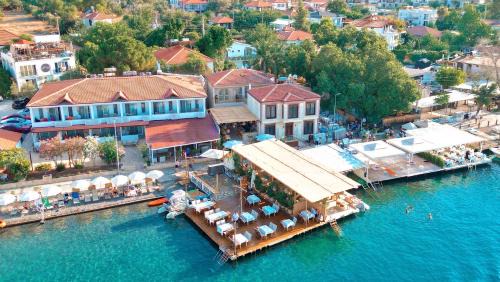 Selimiye Hotel | Cozy Felix Rooms with Ocean View and Beachfront Dining
