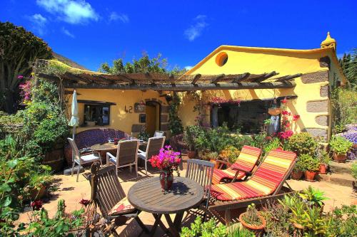 La Asomada House | Discover Casa Feliz: Oceanfront Retreat with Pool & 9.5 Rating