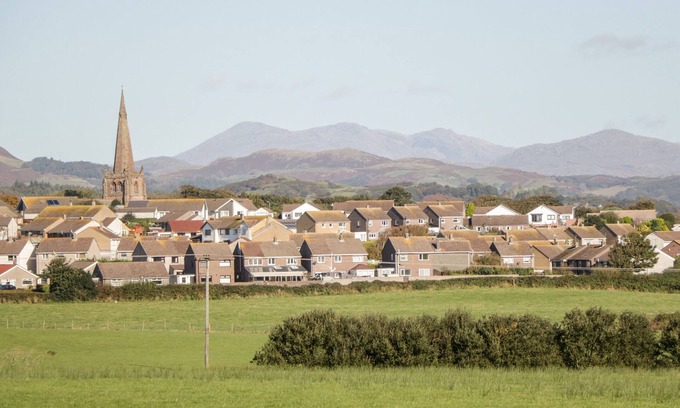 Millom Cottage | Fell View: Pet-Friendly Cottage with Family Amenities in Silecroft