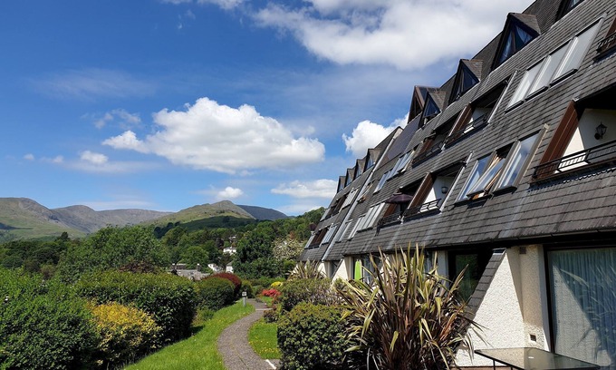 Ambleside Apartment | Fell View Retreat: Top-Rated One Bedroom Apartment for 2