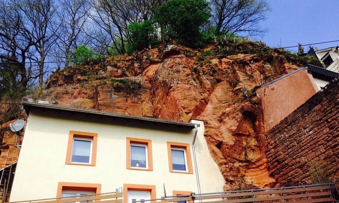 Trier-West/Pallien House | FELSENHAUS: Panoramic Trier Views & Family-Friendly Amenities