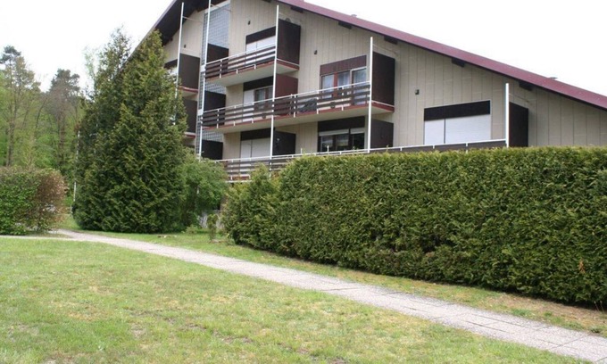 Schontal Apartment | Felsenland-Apartment: Family-Friendly Retreat with Kitchen
