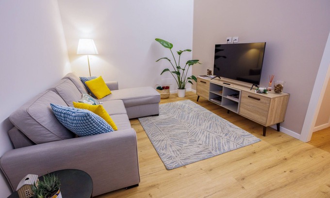 Old Town Apartment | Elegant Modena Escape: Pet-Friendly Stay with Spa & Breakfast