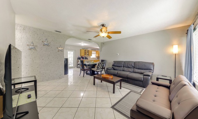 Miramar House | Fenced-In Yard: Home 3 Mi to Hard Rock Stadium!
