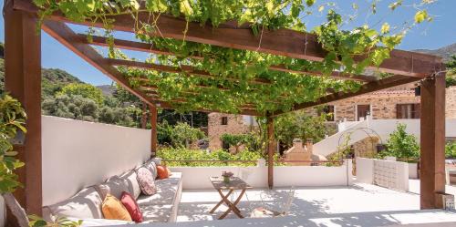 Perivolia Apartment | Charming Feneri 3 Apt: Steps from Elafonisi Beach