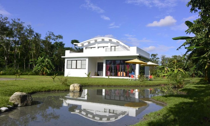 Shoufeng House | Family-Friendly Homestay with Kitchen Amenities