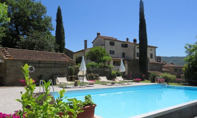 Pieve di Chio Villa | Discover Fenice Villa: Private Pool & Scenic Getaway