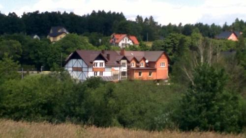 Grzybno House | Discover Fenix Grzybno: Pet-Friendly with Breakfast Included
