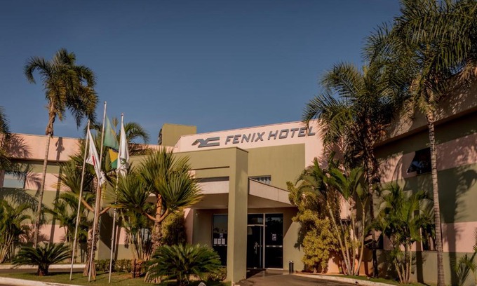 Amazonas Hotel | Pet-Friendly Fenix Hotel Araxá with Prime Amenities