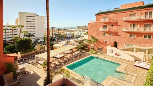 Torremolinos City Centre Hotel | Relax at Fénix Torremolinos - Adults Only Oasis