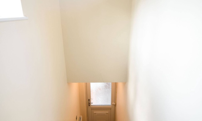 Cherry Hinton Apartment | Fennec Apartment 2 - Perfect One Bedroom with Pool Access