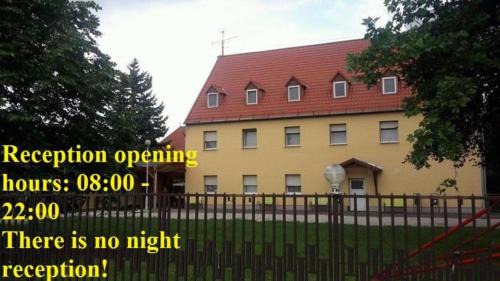 Zsorifurdo Bed & Breakfast | Family-Friendly Fenyő Panzió with Pet and Kitchen Amenities
