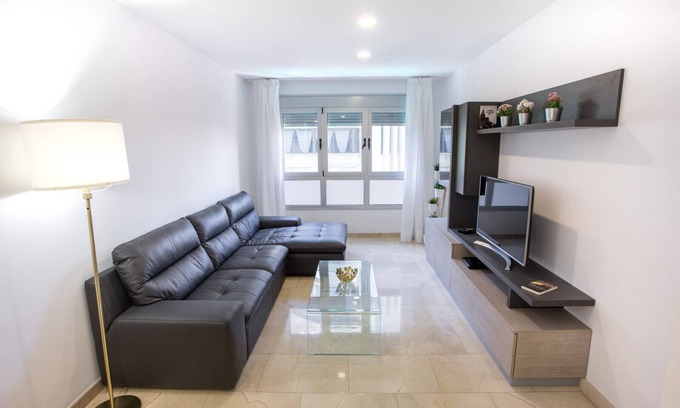 Las Palmas de Gran Canaria Ski Chalet | Oceanfront Ferreras Canteras Home: Top-Rated Getaway