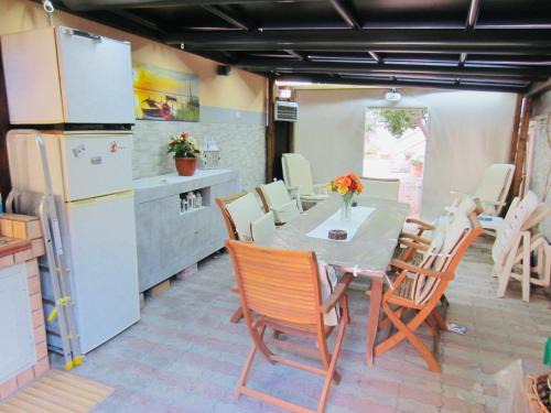 San Giorgio a Cremano Apartment | Pet-Friendly Ferdirisa Vesuvio Home&Garden - 4-Star Retreat