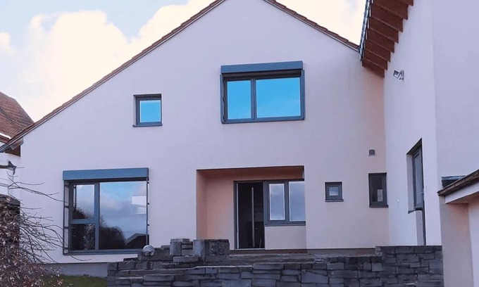Neustadt-Hambach House | Beautiful Ferienwohnung Weitblick - Ocean View & Family-Friendly