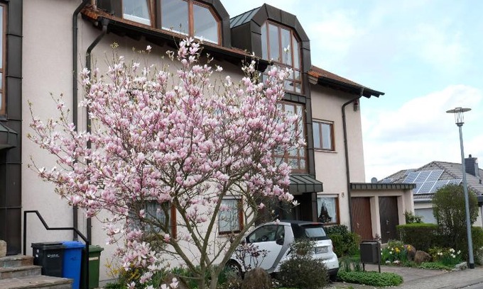 Wachenheim an der Weinstrasse Apartment | Family-Friendly Ferienwohnung Unter dem Schwalbennest Awaits