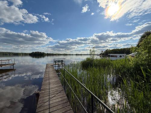 Schwerin Apartment | Delightful Ferien am See: Family-Friendly with Great Amenities