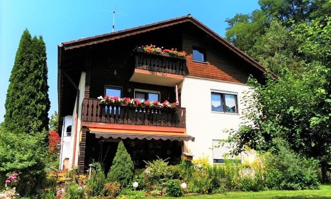 Traunreut Apartment | Family-Friendly Getaway at Ferien bei Fuchs - Rated 10/10