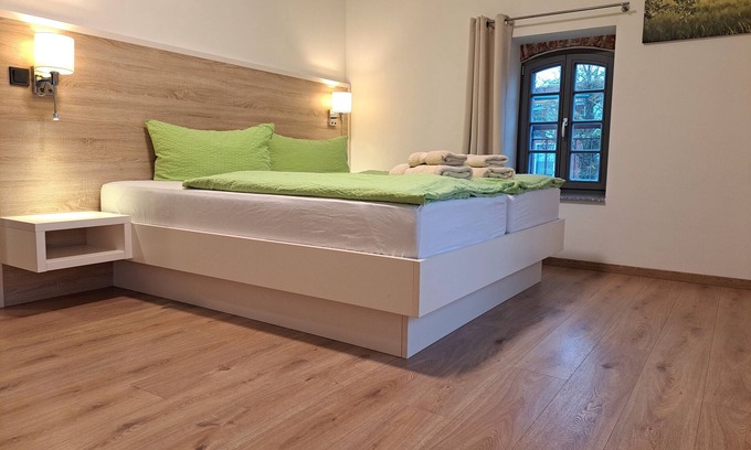 Brandenburg an der Havel Apartment | Pet-Friendly Apartment for 4 with Scenic Ocean Views