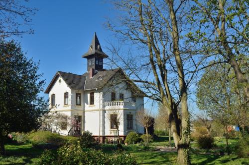 Hilmarsum Apartment | Relaxing Getaway at Villa Barlage - FeWo Ingrid Awaits