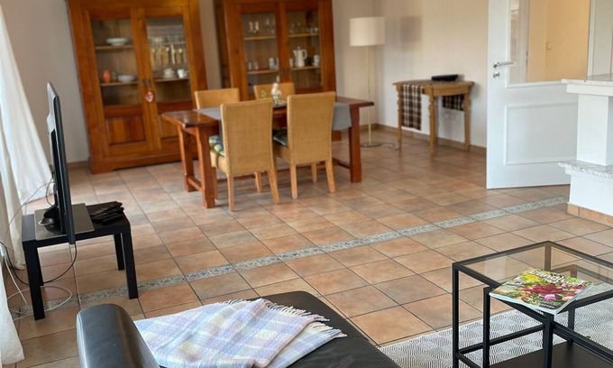 Sythen Apartment | Cozy Ferienhaus Inge: Ideal for Families with Kitchen Access