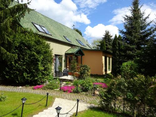 Oberhavel Apartment | Elegant Ferienanlage Waschbär Country with Oceanfront Pool