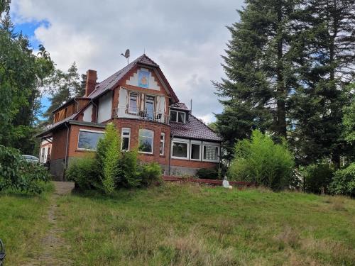 Nahrendorf Apartment | Cozy Ferienappartement im Waldhaus Göhrde with Ocean View