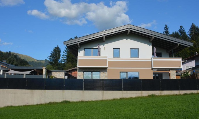 Rettenschoess Apartment | Family-Friendly Ferienappartement Rettenschöss with High Ratings