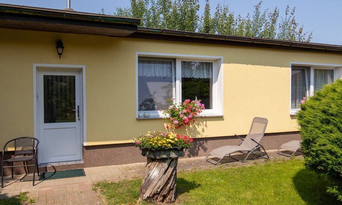 Kroeslin House | Family-Friendly Bungalow Kröslin with Ocean View
