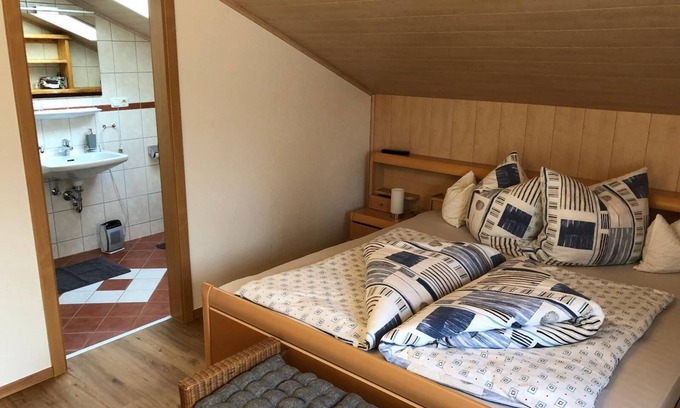 Lam Apartment | Ideal Retreat with Balcony for Scenic Hiking Adventures