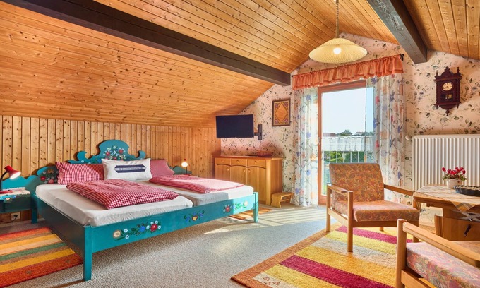 Lindberg Apartment | Idyllic Retreat with Large Garden and BBQ Area