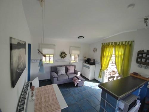 Uplengen House | Pet-Friendly Retreat at Ferienhäuschen Alte Schmiede