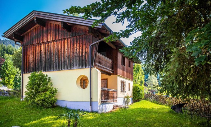 Rain House | Relax at Ferienhäuschen Millinghof with Hot Tub & Pet Friendly